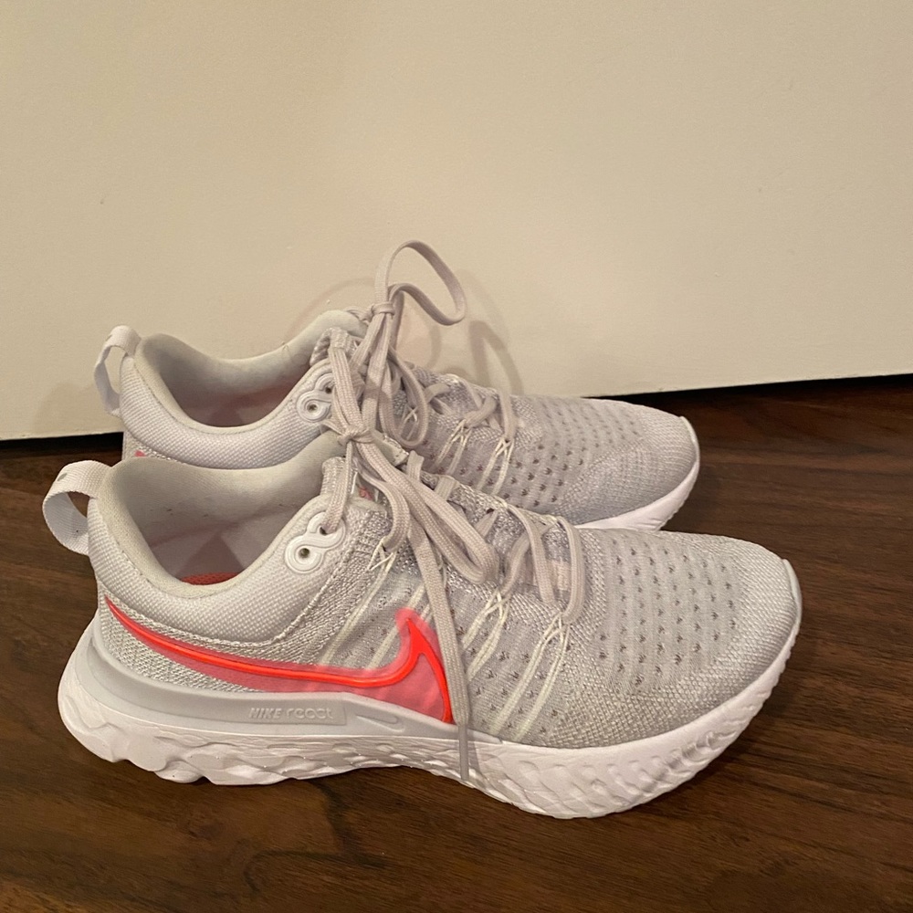 Nike React Infinity Run Flyknit 2 Size 7.5